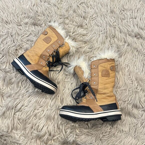 Sorel kids waterproof snow boots size 1 - Picture 1 of 10